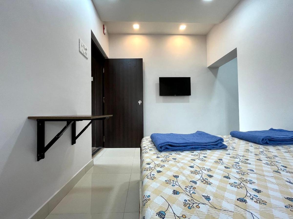 Gayatri Homestay Ratnagiri Exterior photo