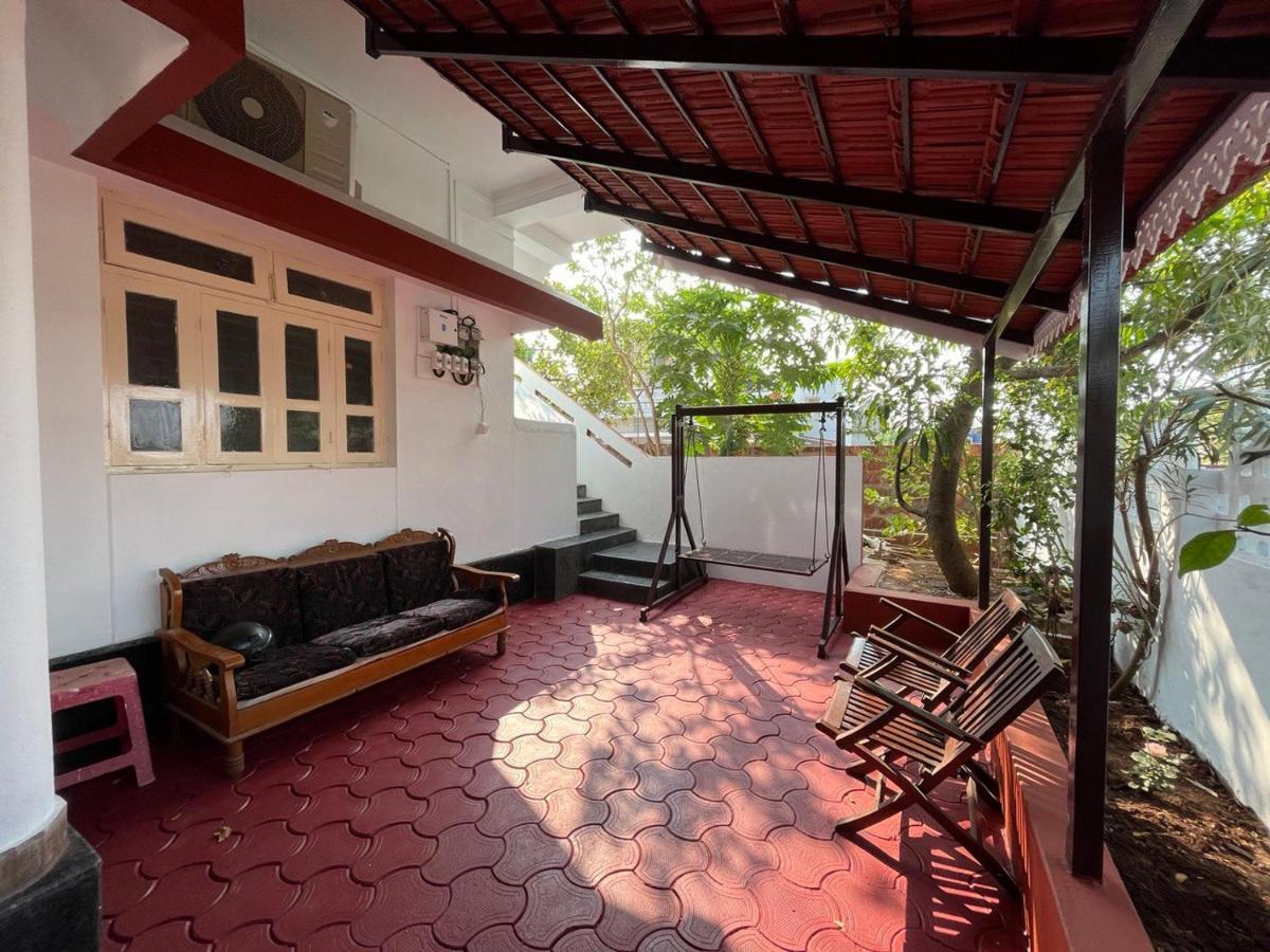 Gayatri Homestay Ratnagiri Exterior photo